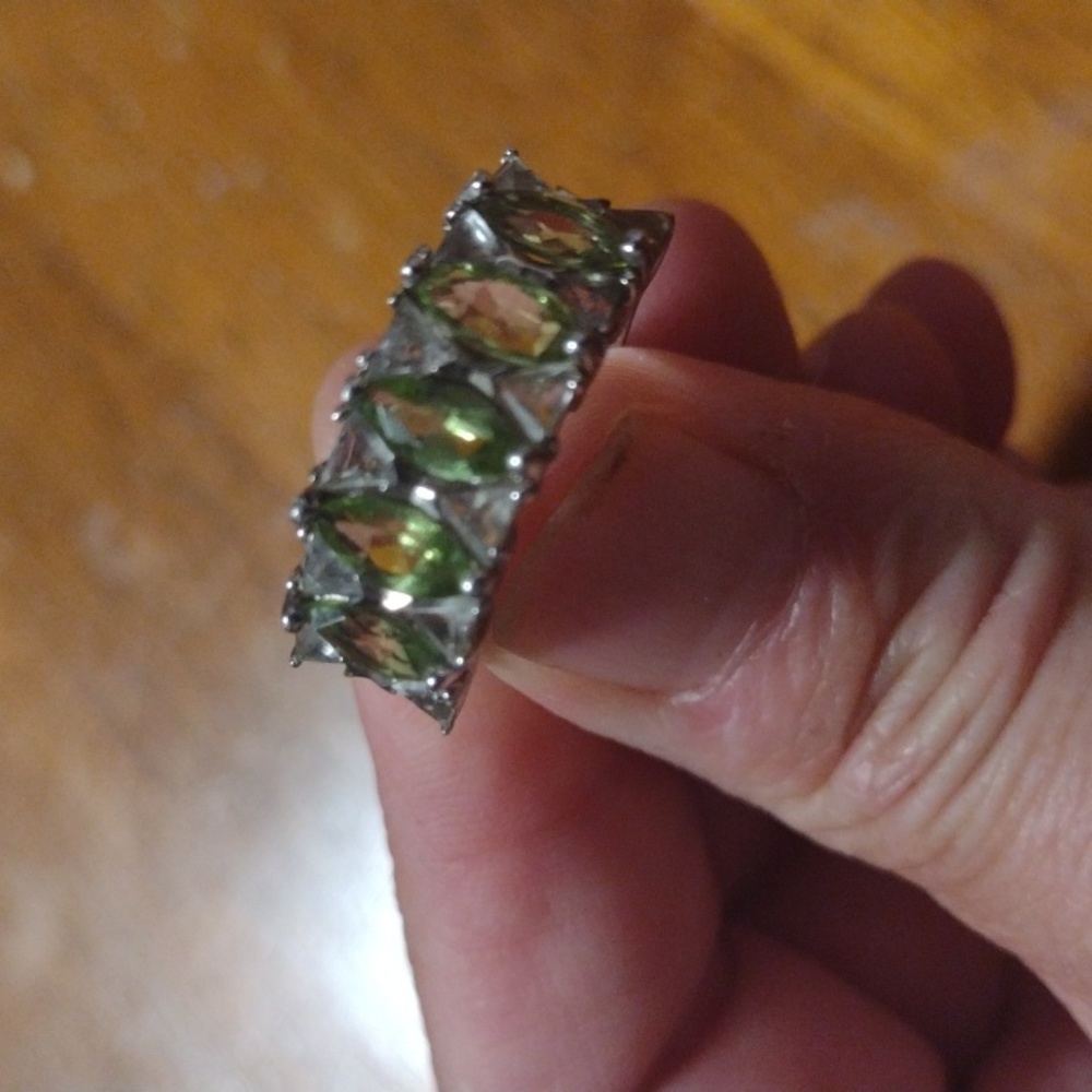 Ring - Picture 3 of 3